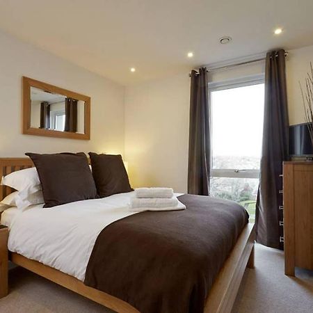 Modern Apartment At Slough Station, London In 18 Mins! Zewnętrze zdjęcie