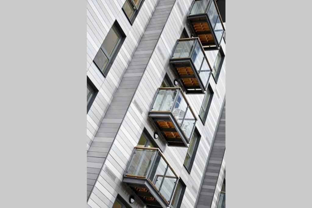 Modern Apartment At Slough Station, London In 18 Mins! Zewnętrze zdjęcie