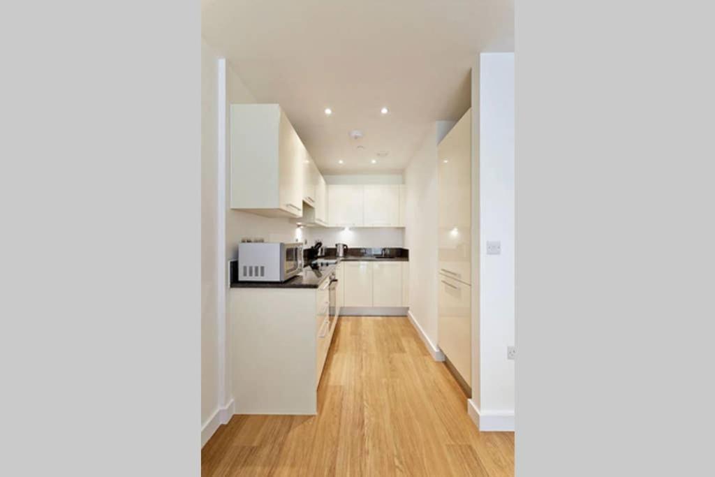 Modern Apartment At Slough Station, London In 18 Mins! Zewnętrze zdjęcie